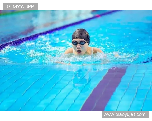 自由泳技巧全面提升课程 助你突破泳池极限 快速掌握高效游泳方法