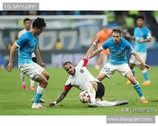 精彩赛事回顾：激烈对决与难忘瞬间回顾，分析赛场亮点与关键时刻